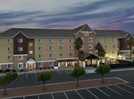 埃尔森特罗唐普雷斯套房酒店，位于埃尔森特罗的酒店