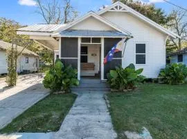 Family-Friendly Lafayette Home - 4BR on Historic Jefferson St