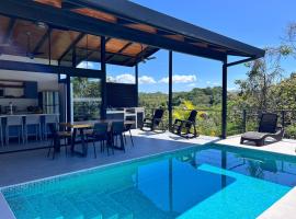Guanacaste Marbella luxury home with a private pool，位于圣克鲁斯的酒店