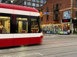 QUEEN-KING ST Stay with Private Patio- Unbeatable Location
