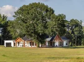 Luxurious, Spacious Blue Heron - 5 Bedrooms - Ruston LA