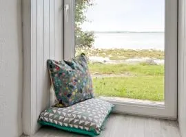 Shore Cottage