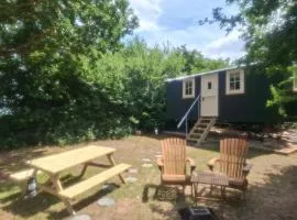 Hill Top Hideaway Shepherds Hut with Hot Tub