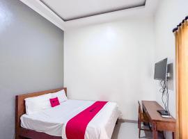 RedDoorz Syariah near Suncity Waterpark Sidoarjo，位于诗都阿佐的酒店