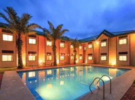 甲万那端温德姆麦克罗特酒店