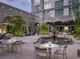 坦帕国际广场万丽酒店