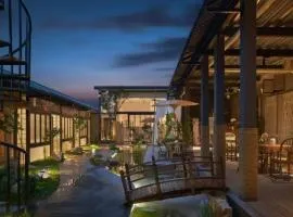 Yinxitang Aesthetic Life Courtyard Hotel Kuanzhai Alley People's Park Subway Station Branch