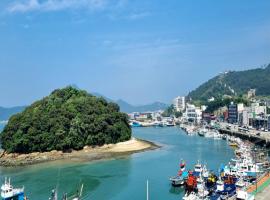 莞岛尼西亚宾馆，位于Wando的旅馆