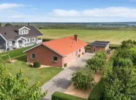 3 Bedroom Cozy Home In Tarm