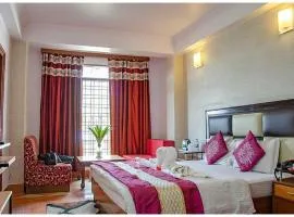 HOTEL THE ABHINANDAN PALACE Near Mall Road - Free Wi-Fi & Restaurant Facilities - Hygiene and Spacious Room - A Top Rated Hotel In Mussoorie