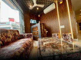 hotel k stay by Anmol，位于哈里瓦的酒店