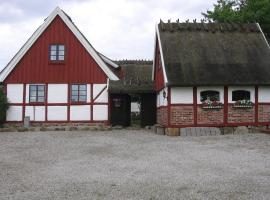 B&B Hannåsa Gård，位于Hammenhög的酒店