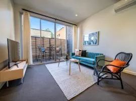 Floral on Frew 2BR Staycation CBD WiFi