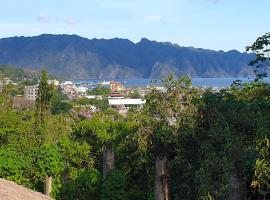 Relax seaview chalet with AC and balcony，位于科隆的酒店