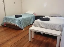 Private and big room with 2 beds Balwyn North