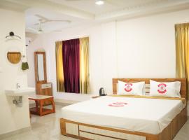 Benzy Tourist Home，位于Ponnāni的酒店
