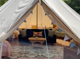 Stargazer Glamping UK Andromeda 6 People，位于瓦伊河畔罗斯的酒店