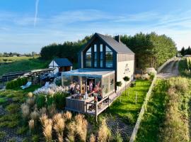 Dom nad Jeziorem，位于Ostrowite的酒店