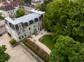 Logis Hôtel Les Maréchaux，位于欧塞尔的酒店