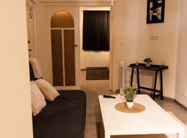 Appartement sous toit lumineux avec garage et 4 pièces en enfilade，位于布鲁塞尔的酒店