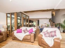 Harewood Barn