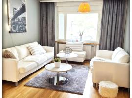 RANTATALO ONNELAN LUMO 12 hlöä- 220m2 Himos 10min autolla，位于耶姆赛的酒店