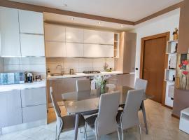Luxury House con WiFi and free parking，位于纳维廖河畔特雷扎诺的酒店
