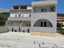 Apartments Crnekovic X Frankopanska，位于巴斯卡的酒店