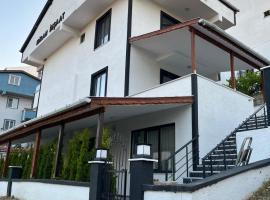 Ege Naz Villa，位于阿维萨阿达西的酒店