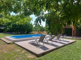 Szárcsa Apartman Sarud，位于Sarud的酒店