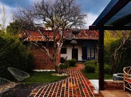 La Fama，位于圣克里斯托瓦尔-德拉斯卡萨斯的自助式住宿