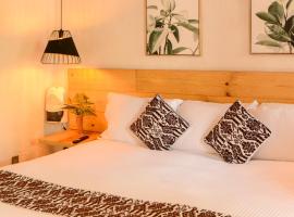 Petit Mesón (Pet Friendly Hotel)，位于巴耶德布拉沃的酒店