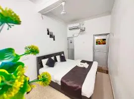 HOTEL ASHOKA AASHRAM AYODHYA Near Ram Janam Bhoomi With Fully Air Conditioning Rooms # Free Wi-Fi # Restaurant # Parking # Best Budget Homestay In Ayodhya