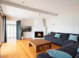 MèRose Place - Cottage on George，位于巴瑟斯特的酒店