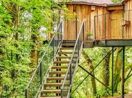 Treehouse In Devon - riverside woodland hideaway