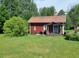 Entire cabin - Mora, Selja, cabin in village environment for 4 persons，位于莫拉的酒店