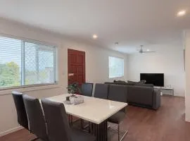 Family Haven in Sunnybank with 2BR 2Bath 3 Beds
