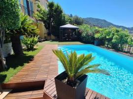 Villa in Nice French Riviera，位于尼斯的乡村别墅