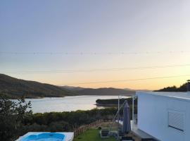 Casa en el lago.unmillondeestrellas，位于Villaharta的酒店