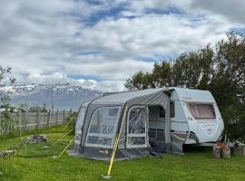 Viðarholt Base Camp，位于Litli-Árskógssandur的酒店