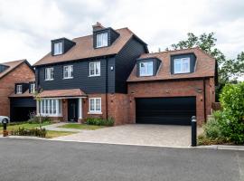 The Enfield Manor Premium 5Beds, 3Baths Family & Group Getaway，位于波特斯巴的酒店
