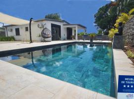 Le Beau Vallon 1 classée 4 étoiles - Jacuzzi privatif et piscine chauffée partagée，位于圣贝努瓦的酒店