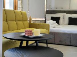 Old Town Charm，位于德尔米的酒店