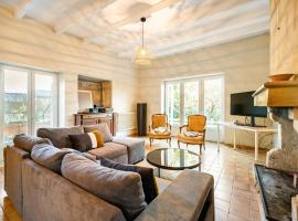 Proche Saint Emilion Maison avec Piscine，位于Rauzan的酒店