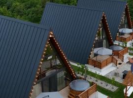 Mareva House A Frame Chalet，位于拉姆尼库沃尔恰的酒店