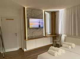 ALTI Modern & Comfort Apartment - Free Garage Parking，位于图兹拉的酒店