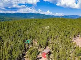 Arapaho Forest Lodge w Hot Tub + Trail Access