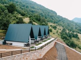 Bungalows Panorama Hills，位于普卢日内的酒店