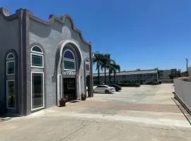 Mayfair Inn Onratio Airport & Convention Center