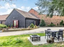 Cedar Barn - Ukc5406